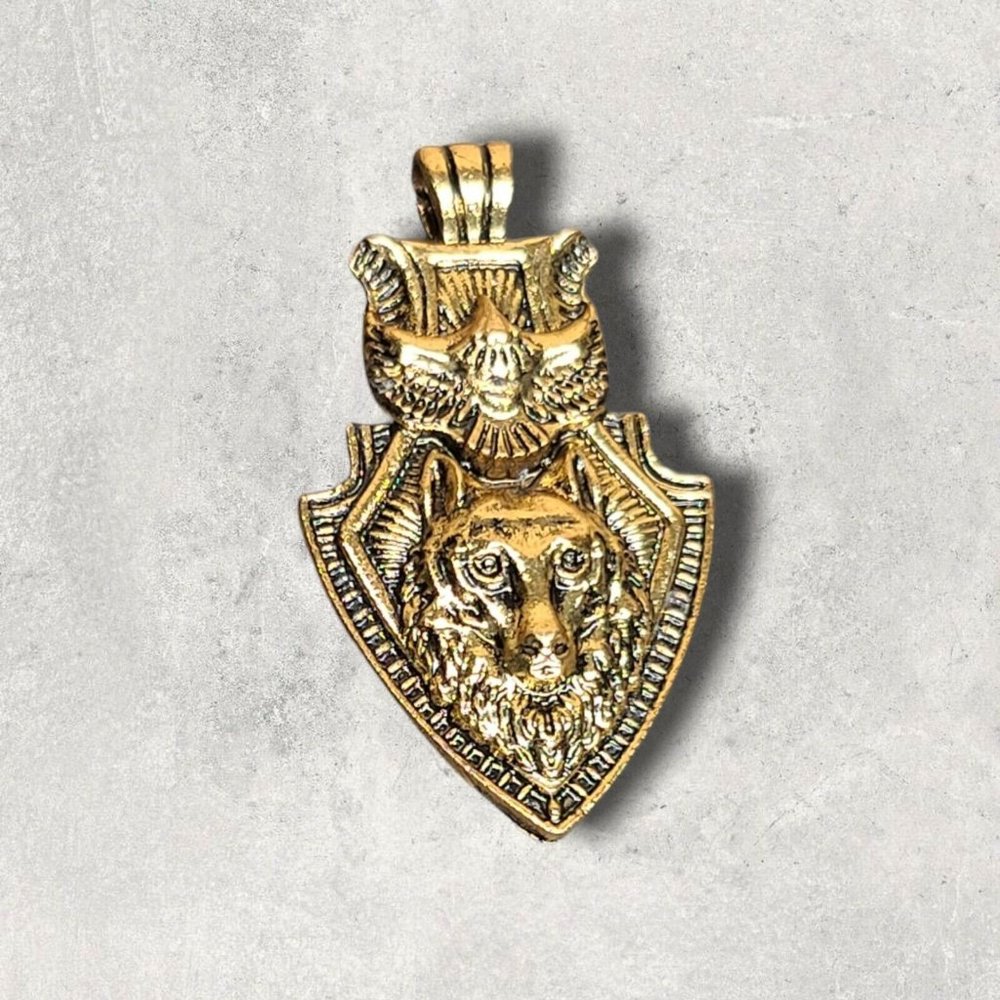 Pendant Shield Animal Gold Tone